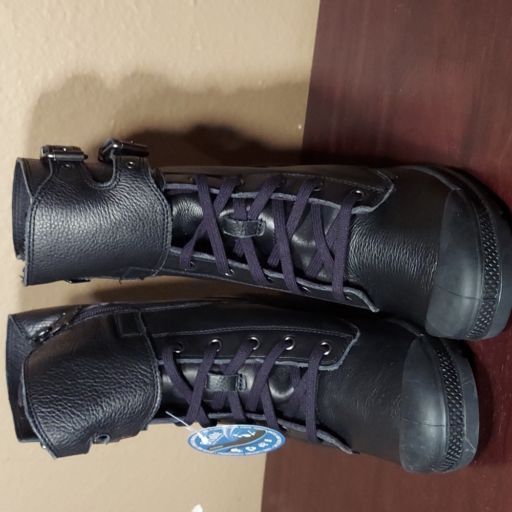 Palladium Peleton Heel Leather Zip up Boots.